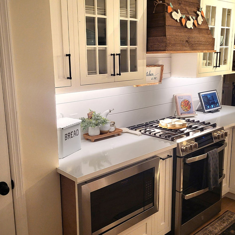 Primed White Wood Shiplap Boards (25 SF)